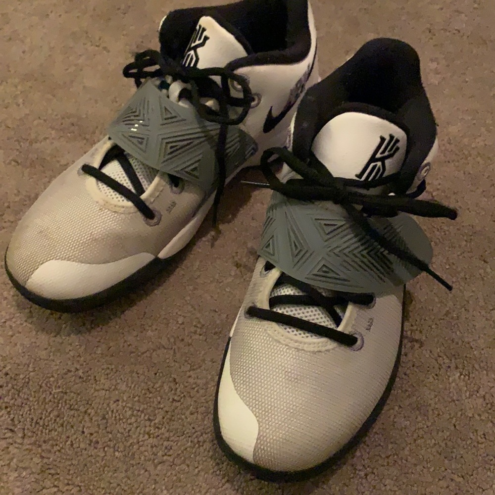 Nike Lebron basketball sneakers size 8